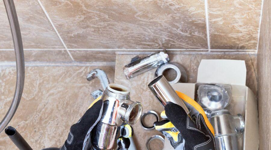 Professional gutter cleaning in Glencoe, AR